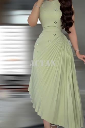 فستان بليسيه غير متساوي الطول لون أخضر فاتح