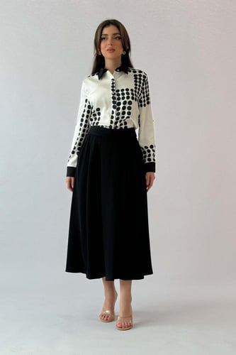 قميص منقط بياقة مطوية