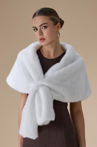 شال فرو قصير ابيض