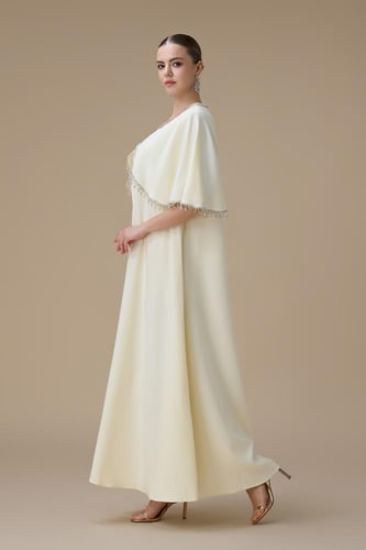 جلابية أنيقة أصفر فاتح بتطريز فضي