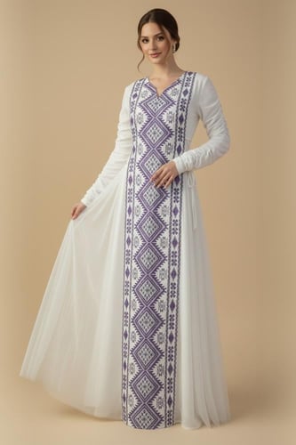 جلابية طويلة أبيض بتطريز تراثي