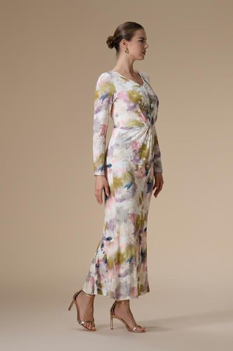 فستان بيج طويل بطبعة أزهار مخمل