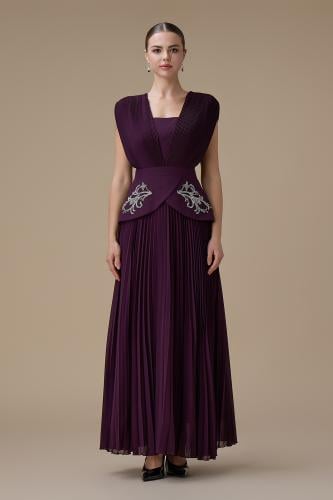 فستان طويل بنفسجي بليسيه