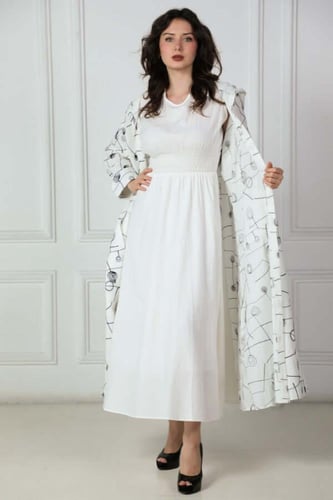 طقم فستان مزموم الخصر بمعطف بقبوع لون ابيض