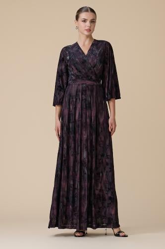 فستان عنابي طويل بطبعة أزهار