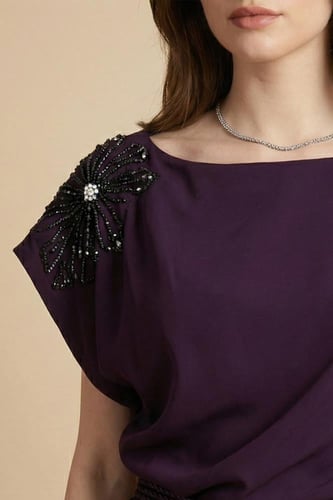 فستان ماكسي بكتف مزين بورد لون بنفسجي