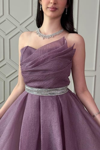 فستان كلوش بحزام لامع لون موف