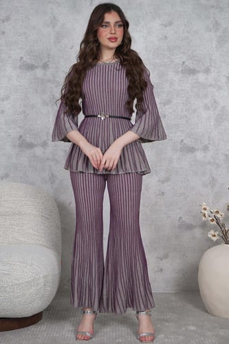 طقم بلوزة وبنطلون بليسيه بحزام عالخصر