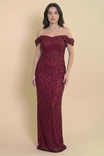 فستان طويل برغندي بقصة أوف شولدر