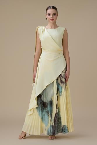 فستان طويل اصفر بتصميم لف وتنورة بليسيه