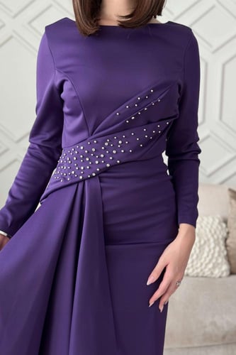 فستان ميدي درابيه مزين بالفصوص لون بنفسجي