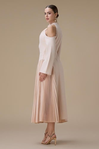 فستان ماكسي وردي بكتف واحد