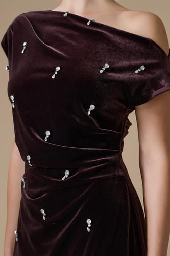 فستان بني ماكسي اوف شولدر