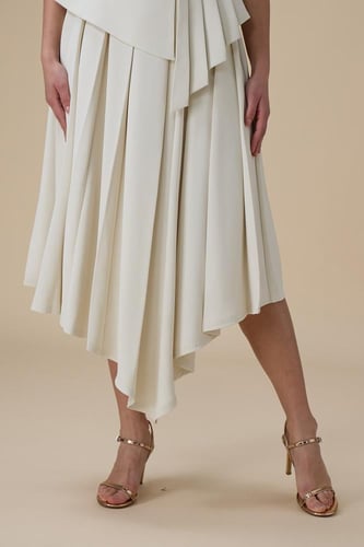 فستان ميدي سكري بقصّة غير متماثلة