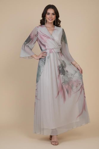 فستان طويل بليسيه بطبعة ورد لون بيج