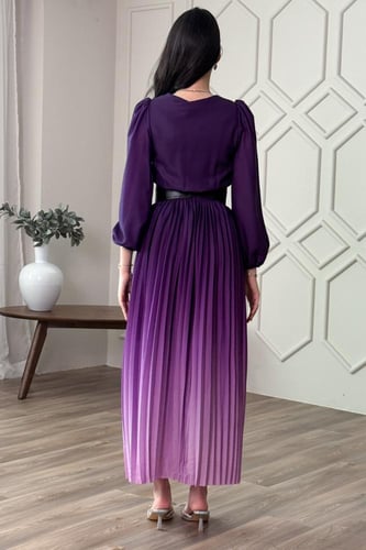 فستان بليسيه مموج اللون بحزام لون بنفسجي