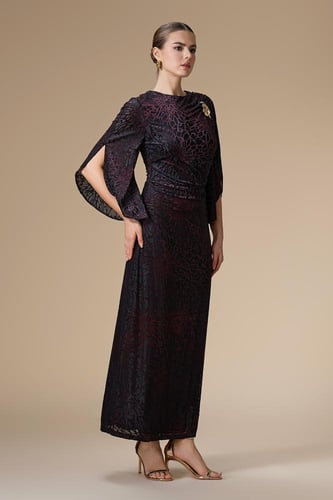 فستان عودي طويل مخمل