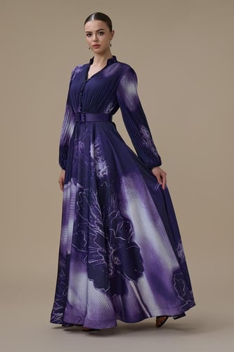 فستان بنفسجي طويل بأكمام طويلة مع حزام محدد للخصر