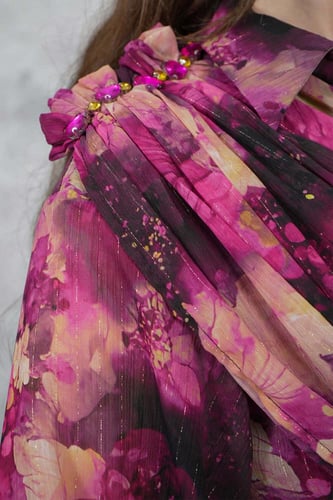 فستان ماكسي بنمط أزهار لون فوشي