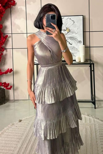 فستان ماكسي بيلسية طبقات لون بنفسجي فاتح