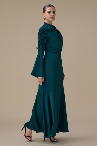 فستان طويل اخضر ساتان