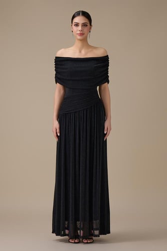 فستان اسود طويل أوف شولدر درابيه