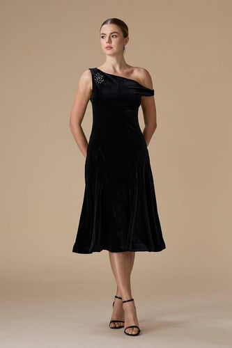 فستان أسود ميدي بكتف واحد