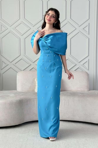 فستان طويل اوف شولدر مزين بكريستال لون سماوي