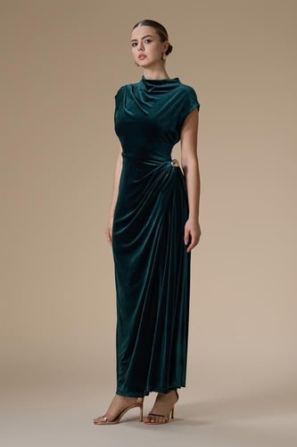 فستان اخضر طويل مخمل