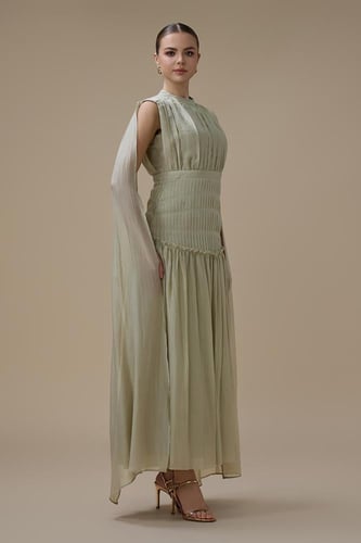 فستان طويل اخضر فاتح بكاب ناعم