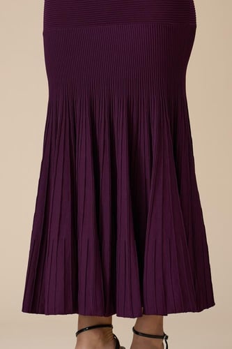 فستان موف طويل بأكمام قصيرة