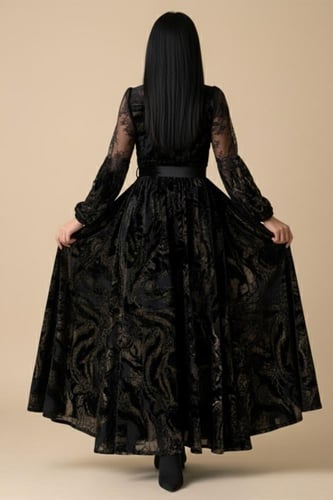 فستان اسود مشجر بأكمام طويلة