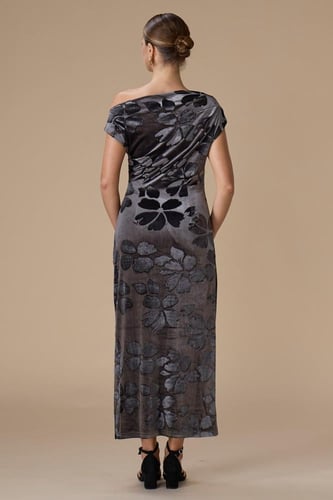 فستان رمادي ميدي مخمل بكتف واحد