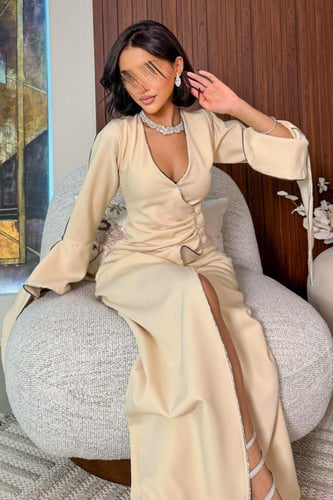 فستان ماكسي درابيه مزين بفصوص لون بيج