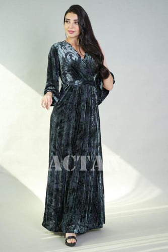 فستان ماكسي مخملي بكسرات