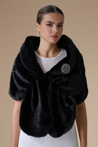 شال فرو لون اسود