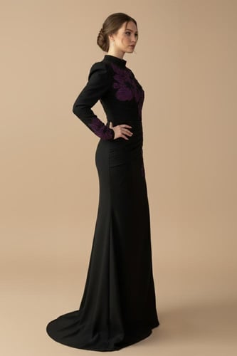 فستان طويل موف بتطريز زهور