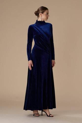 فستان كحلي طويل مخمل