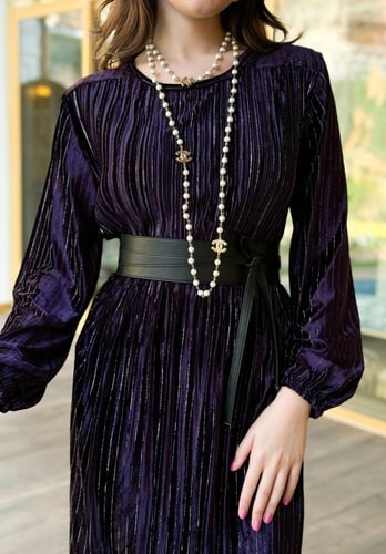 فستان مخملي بليسية مع حزام لف لون بنفسجي