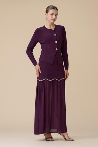 طقم عنابي محبوك بأكمام طويلة