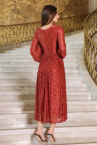 فستان ميدي بفتحة من الصدر لون برتقالي