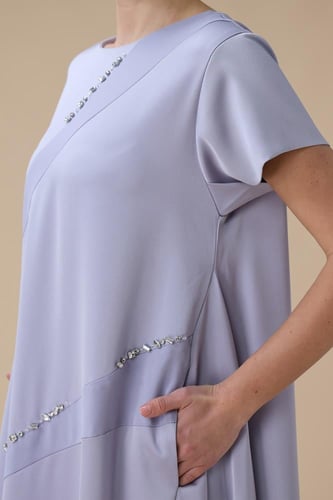 جلابية طويلة موف فاتح فاتح بقصة واسعة