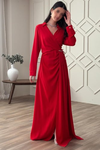 فستان طويل لف بثنيات لون احمر