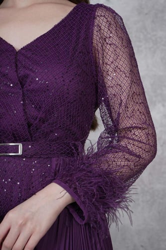 فستان ماكسي مزين بالترتر بأكمام شفافه لون موف