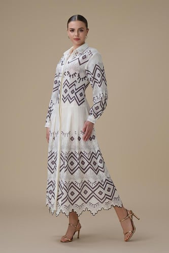 فستان ميدي سكري بنقوش هندسية بحزام خصر