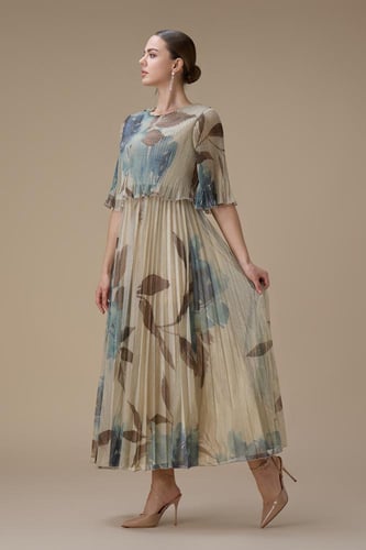 فستان ماكسي بليسيه واسع بطبعة زهرية