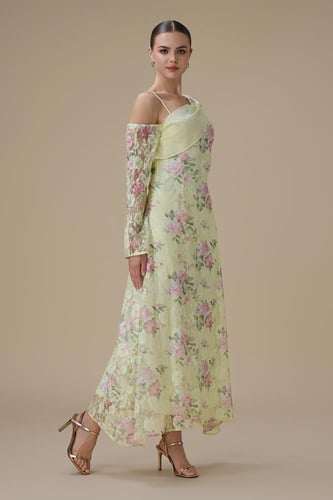 فستان طويل دانتيل بطبعة زهور بتصميم كتف واحد