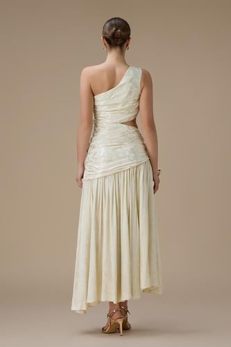 فستان ميدي سكري بتصميم كتف واحد وقصّة غير متماثلة