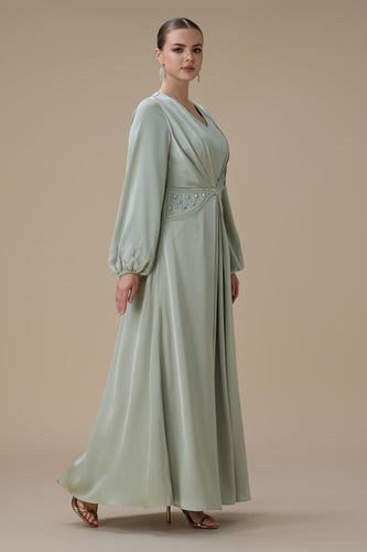 فستان طويل اخضر فاتح درابيه ناعم