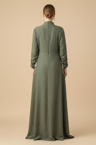 جلابية طويلة لون أخضر بتطريز تراثي